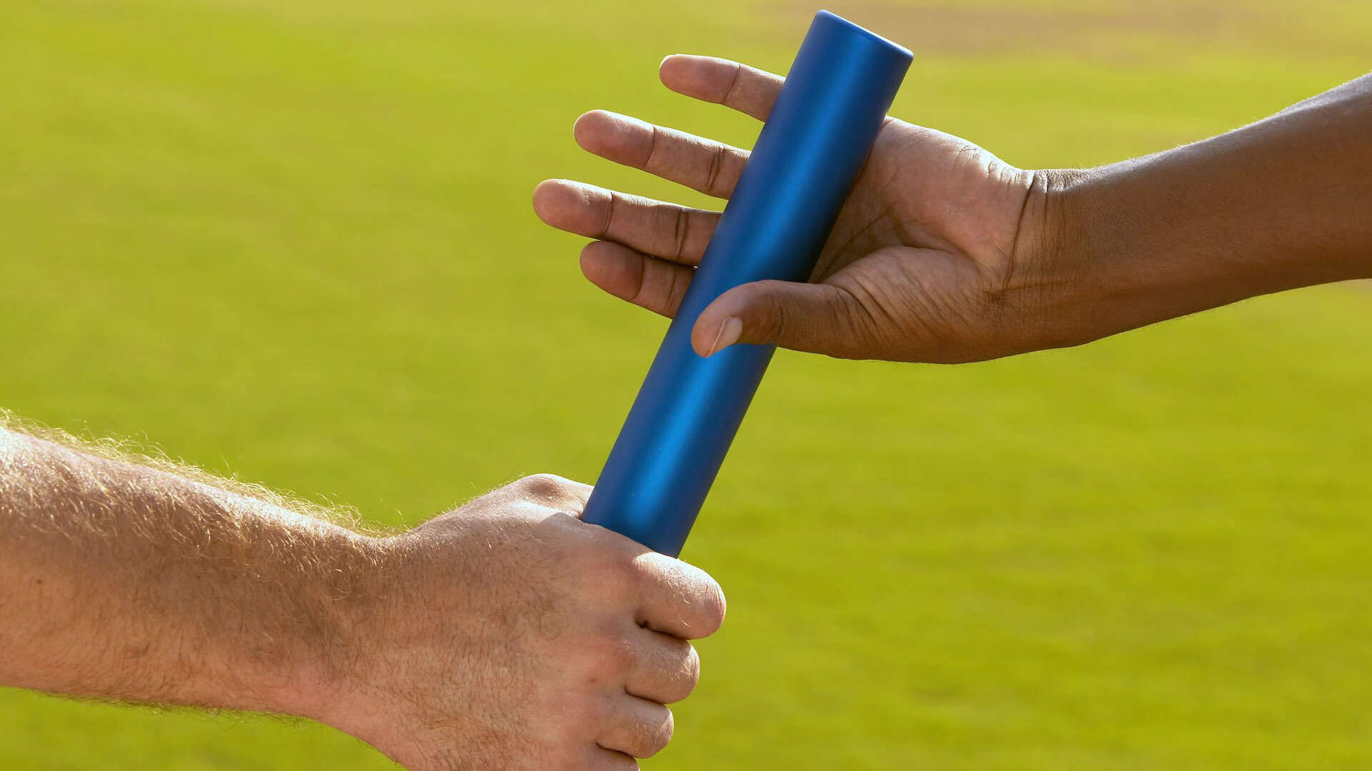 美国男足在巴黎奥运会比赛中以2-1战胜葡萄牙，美国男足联赛